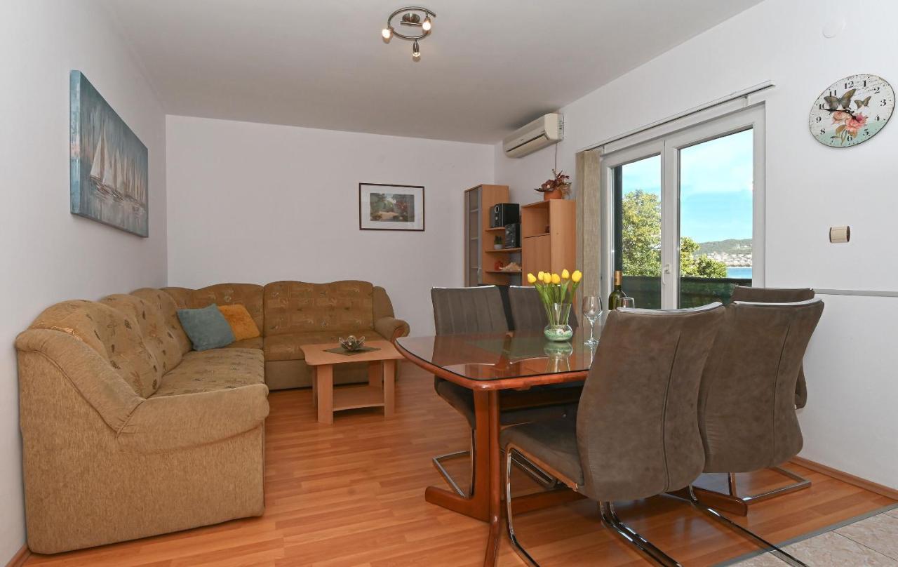 Apartments Marija Трогир Экстерьер фото