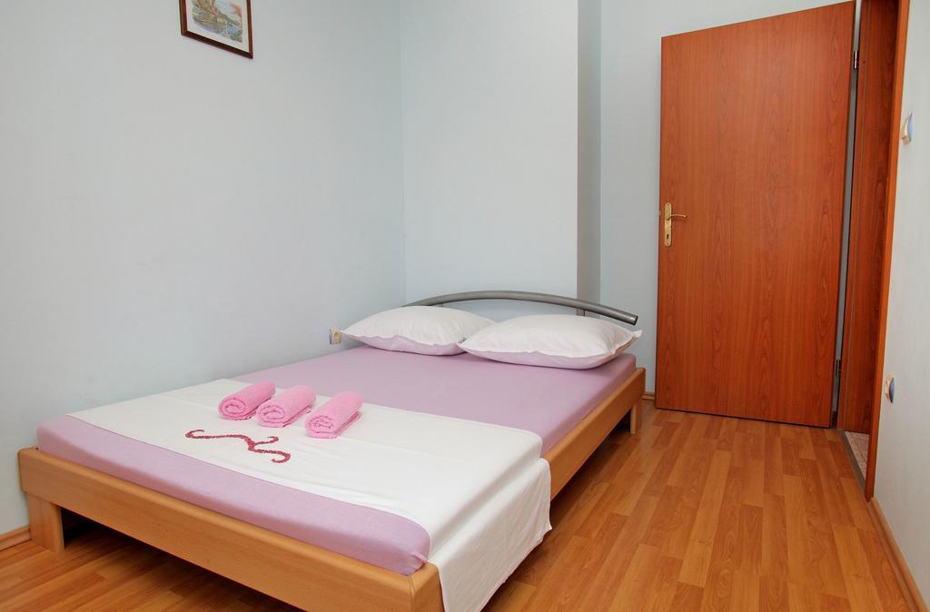 Apartments Marija Трогир Экстерьер фото