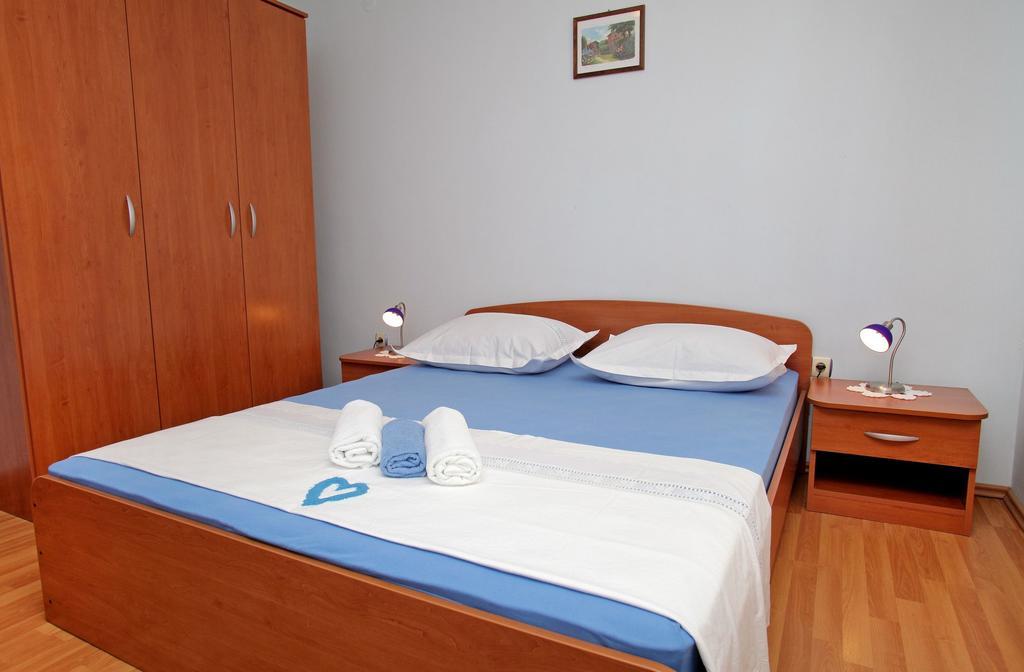 Apartments Marija Трогир Экстерьер фото