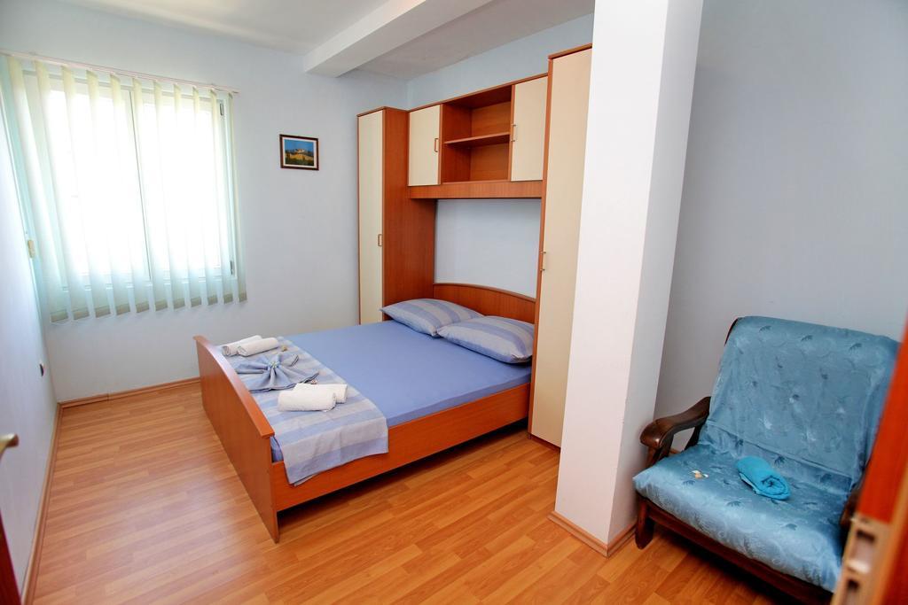 Apartments Marija Трогир Экстерьер фото