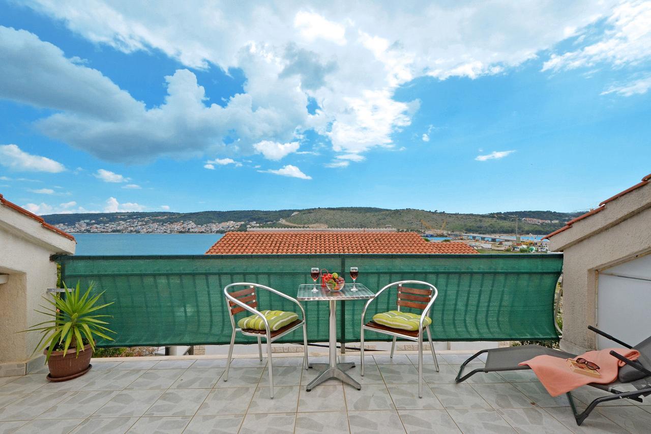 Apartments Marija Трогир Экстерьер фото